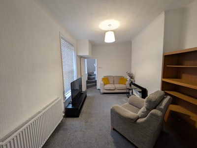 Self contained flat all bills included  Main Photo