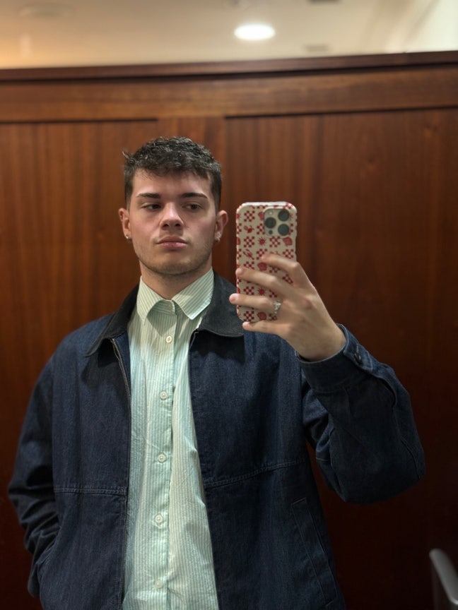 25y/o Professional  Main Photo