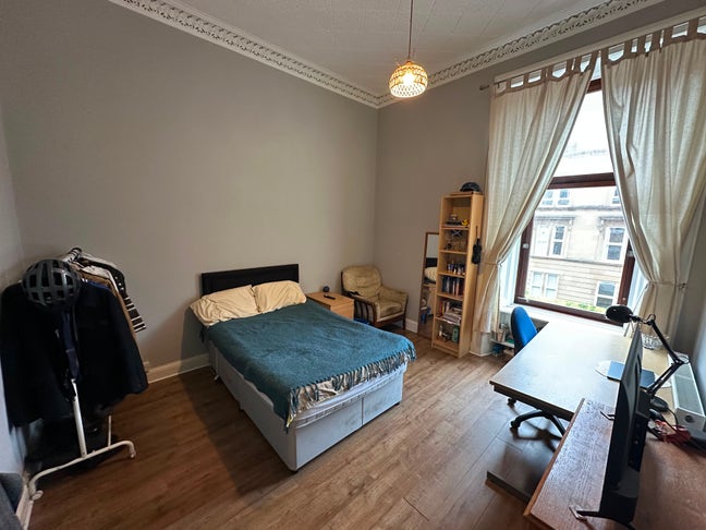 West End Flat next to Kelvingrove Park Main Photo