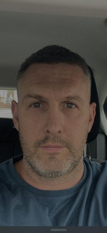 Professional Male seeks a double room Main Photo