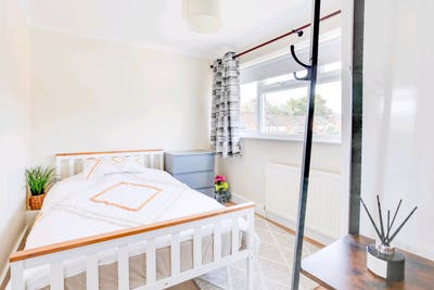 Double Room. Newly decorated. Friendly house Main Photo