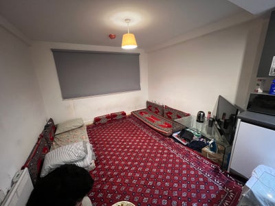 Room for rent  Main Photo