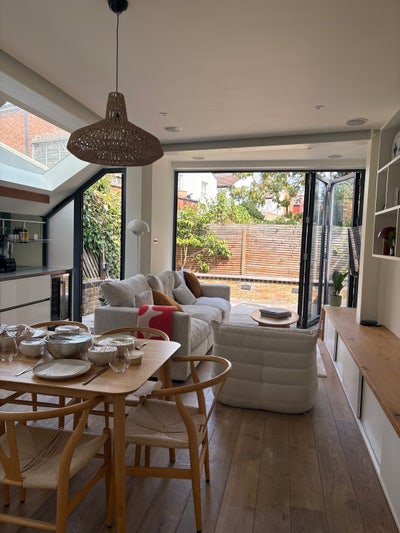Room in 2 Bed 2 Bath Garden Flat in Queen’s Park Main Photo