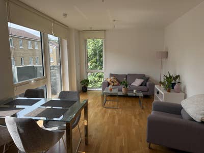 Spacious En-suite in Stepney Green Main Photo