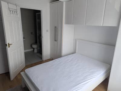 Room for rent Main Photo