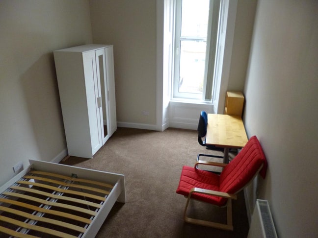 Looking for a flatmate! Main Photo