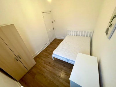 2 Dbl Room in Turnpike Lane/Seven Sister+Bill Inc Main Photo