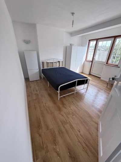 🔥 Double Room - Garden Access – Bills Incl. – SW16 Main Photo
