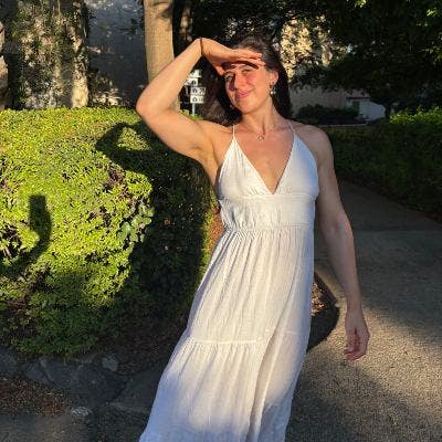 Clean, considerate and fun gal looking for a room! Main Photo