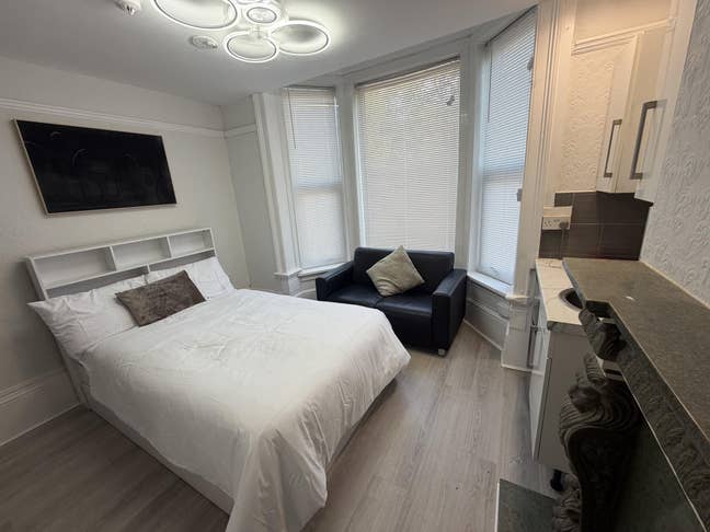 Modern Self Contained Studio Flats  Main Photo