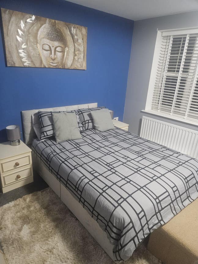 Large double room to rent Main Photo