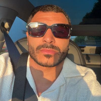 Professional Male seeks a single or double room Main Photo