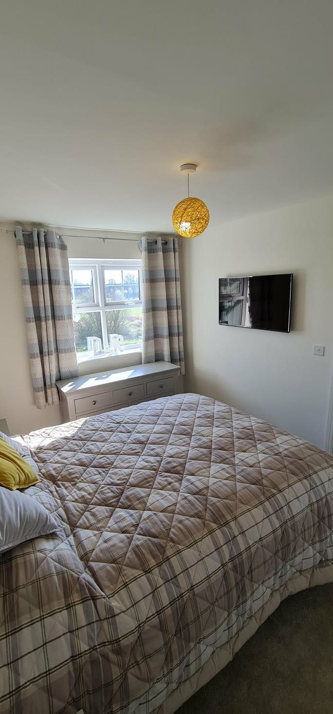 Double room in house share Main Photo