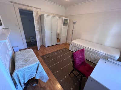 Double Room to rent in Charminster Main Photo