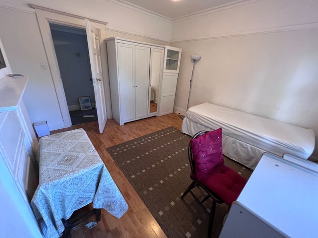 Double Room to rent in Charminster Main Photo