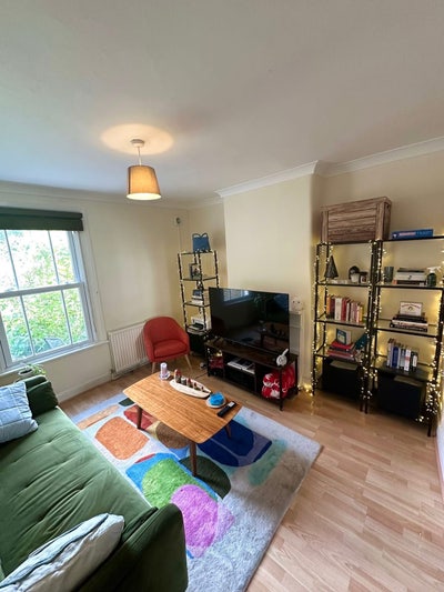 Room in 3 bed house in Queen’s Park Zone 2! Main Photo