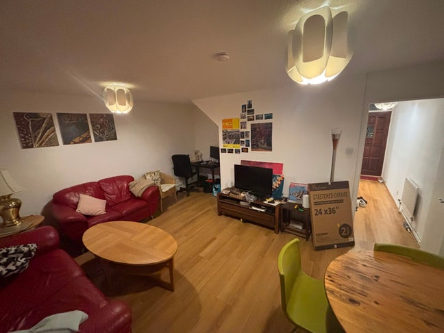 Spare Double Room in Battersea!  Main Photo