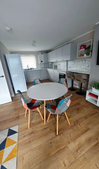 2 Bed Flat, Ferry Road, EH4 4QT  Main Photo