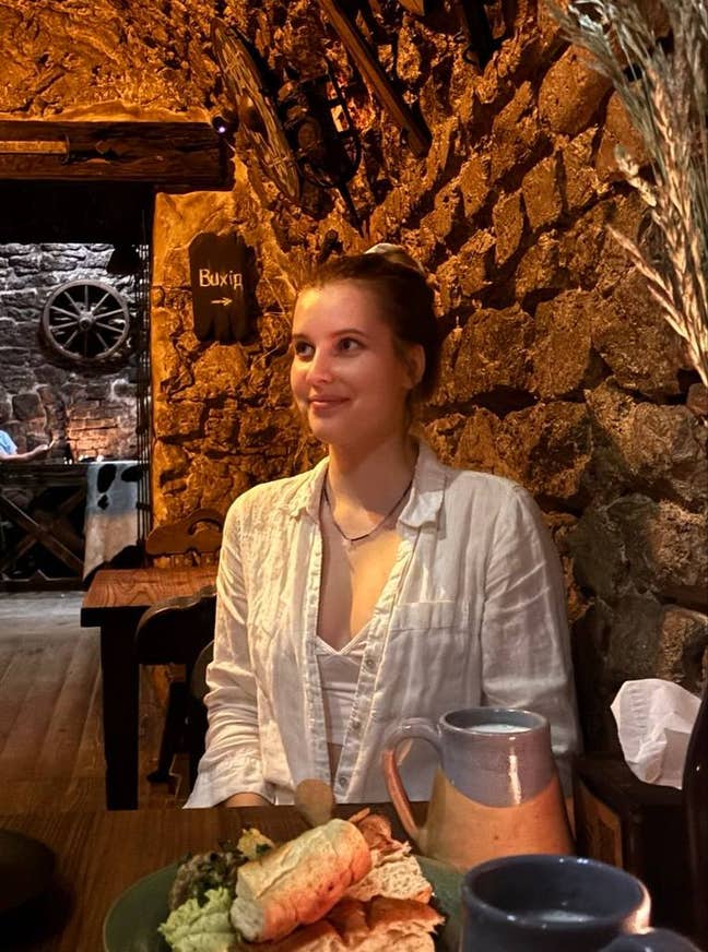 I am a Ukrainian female full-time PhD student... Main Photo