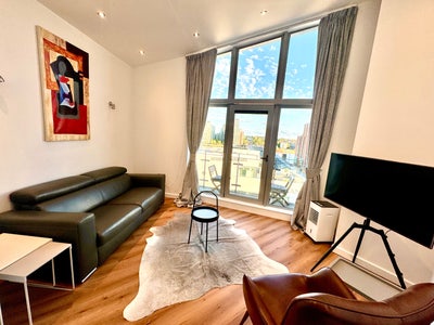 Riverview Modern Fully Furnished-1Bedroom-Balcony  Main Photo