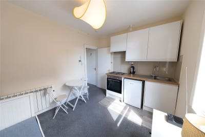 Self contained studio Main Photo
