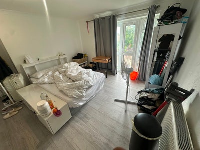 ***Brand New Delux Double Room in Stratford*** Main Photo