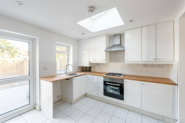 Exceptional 4-Bedroom House | 3 Bathrooms | Study Main Photo
