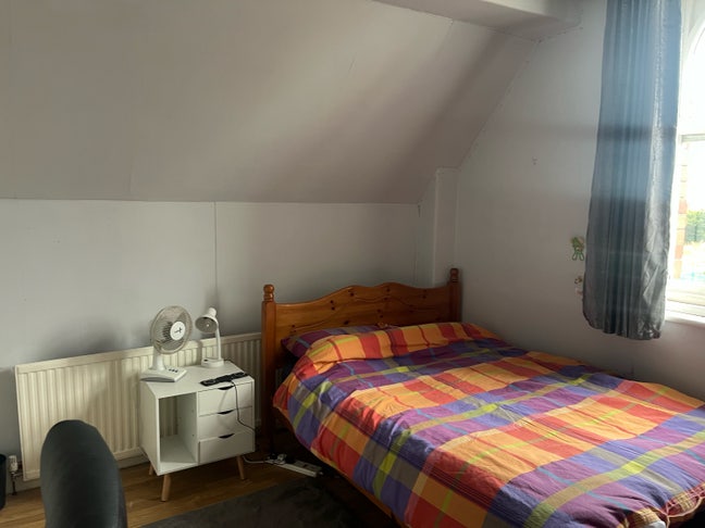 Top Room   Main Photo