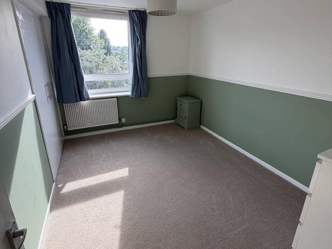 Double room available to rent in Earlsfield  Main Photo