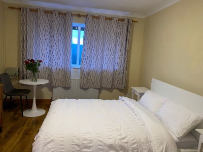 Three Beautiful Large double room to let SW15 Main Photo