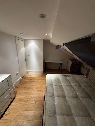 🏡 Friendly Home - Double Room (Single Use) Main Photo