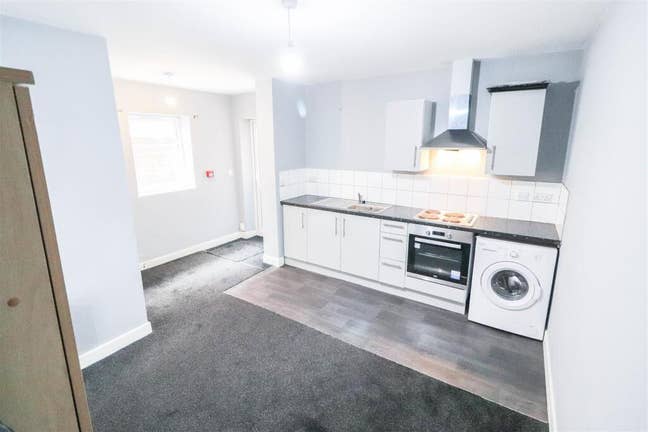 One Bedroom Flat Infoleshill Main Photo