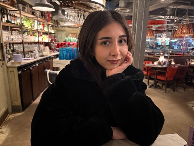 Hi! I’m Deniz, 25, from Istanbul. Just fini... Main Photo