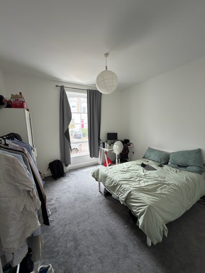 Ensuite Double Room –  4 Fentiman Road, SW8 1LF Main Photo