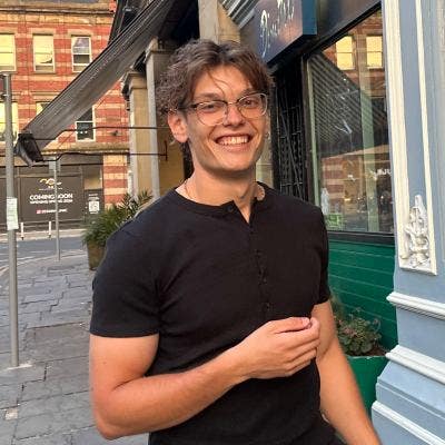 Hi! I’m looking for a room in a friendly, c... Main Photo