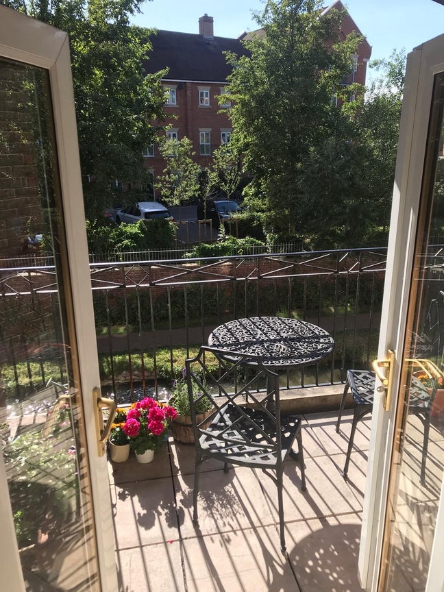 A double room SUBLET in heart of Jericho Main Photo