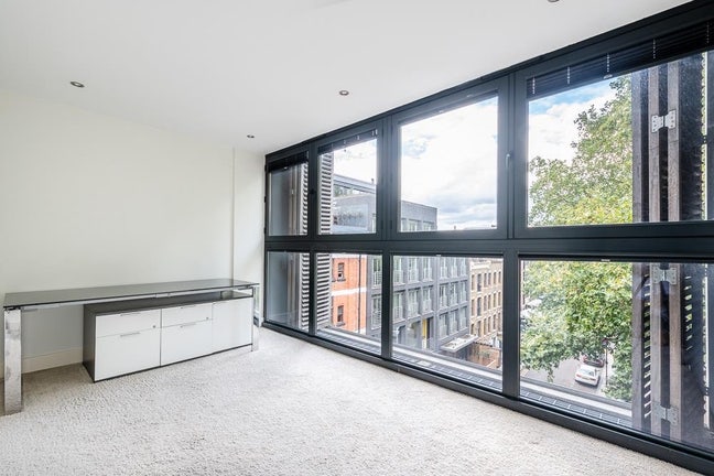 En-Suite Room in Hoxton Square + Roof terrace  Main Photo