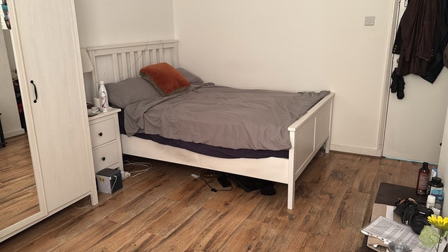 Double Room with Private Balcony in Notting Hill! Main Photo