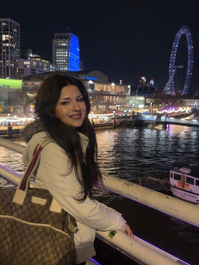 Looking for a female flatmate! Main Photo