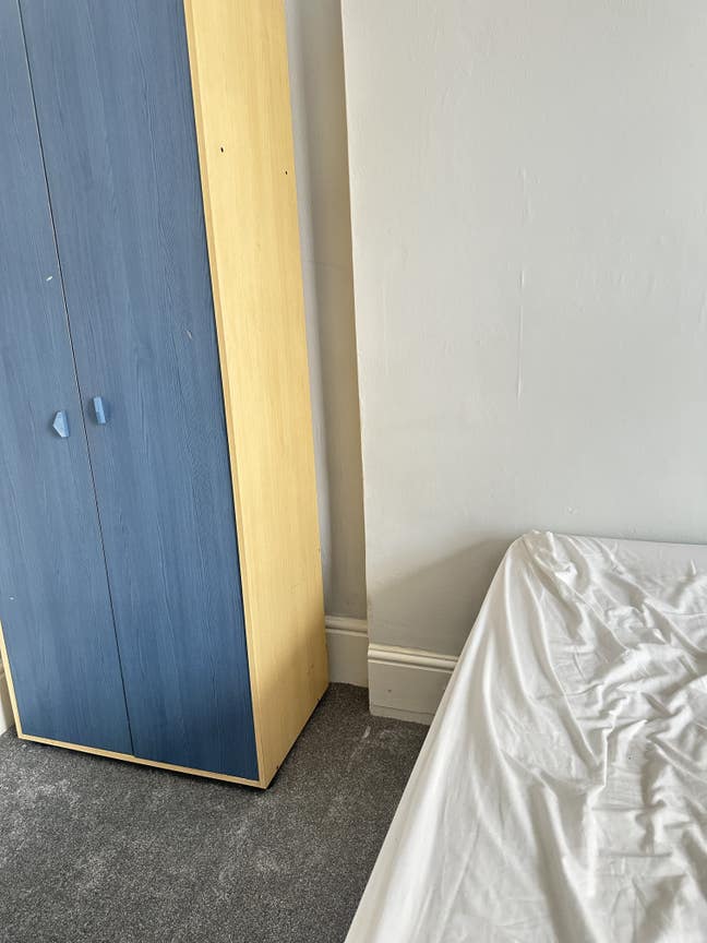 Double bedroom available in a share house Main Photo