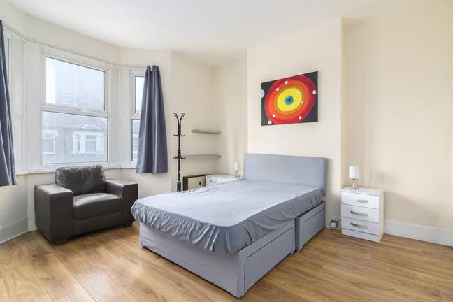 Furnished Double room, 2min walk Hounslow Central Main Photo