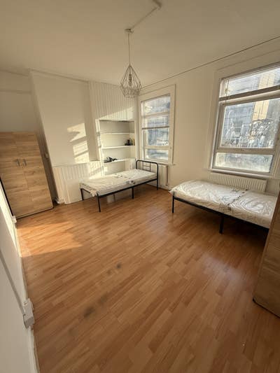 A Large Double room  St James Street Walthamstow Main Photo