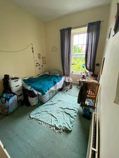 Room Available to Rent - 2/1 23 Carnarvon St Main Photo