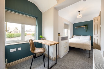 Ensuite Rooms Available 🏡 Glebelands Road Main Photo