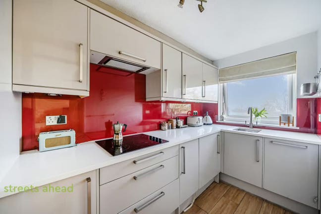 Bright Double Room in a Lovely Crystal Palace Home Main Photo