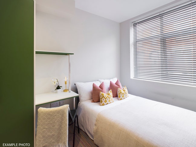 4 Bed Student House, Stoke ST4 2BP, Avail Now Main Photo