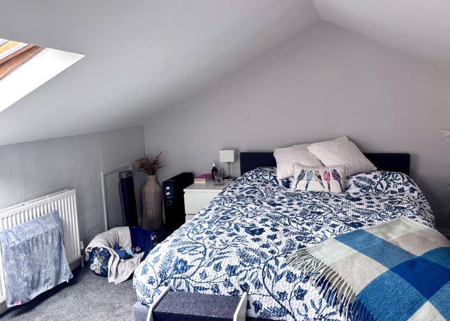 Large double room available in Marple Bridge  Main Photo