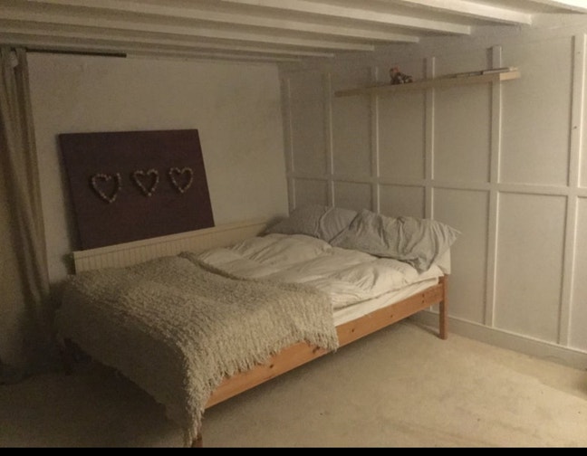 Large double room with ensuite  Main Photo