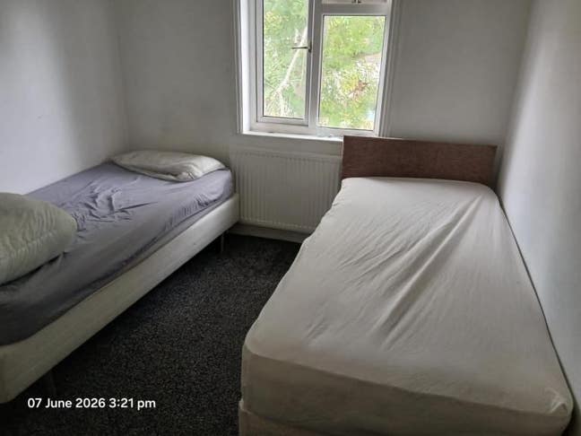 Double Room Available – LU1 1UE Main Photo
