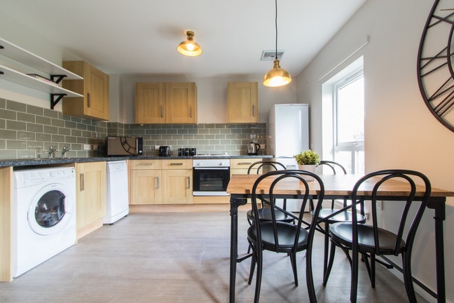 4 Bed Student Flat, Edinburgh EH3 8DX, Avail Now Main Photo